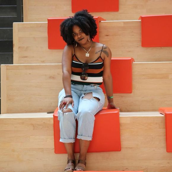 Meet your Posher, Quinesha - Picture 1 of 1